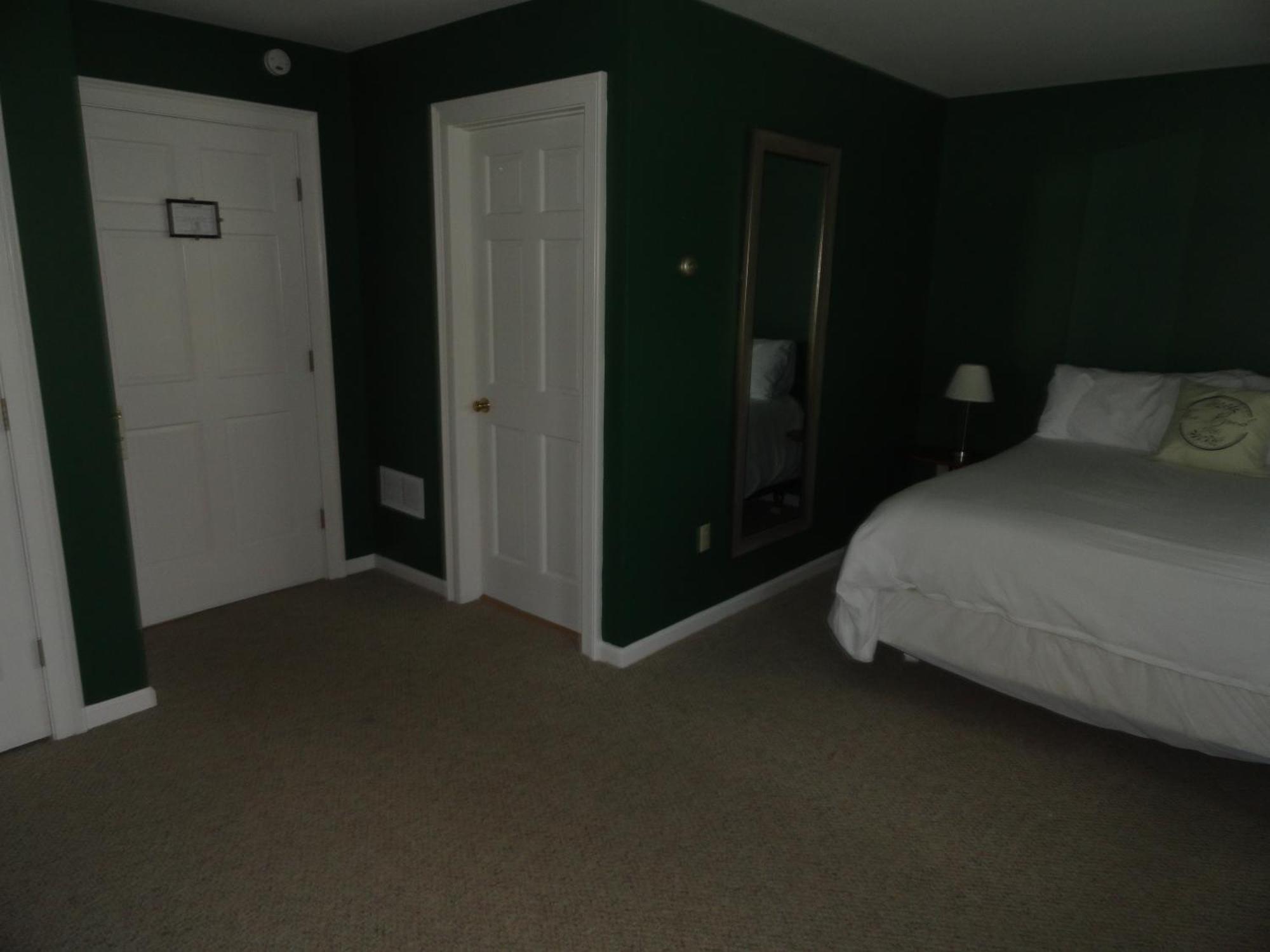 The Bond 1786 Inn (Adults Only) Warrensburg Bilik gambar